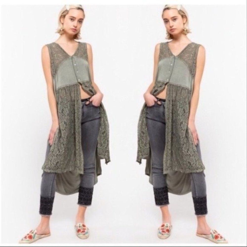 OLIVE Lace Detailed Tunic Top with Cross Cut Slit
